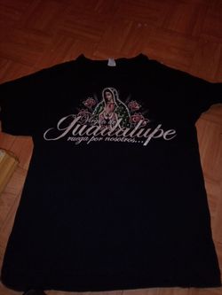 Virgen de guadalupe t-shirt size M