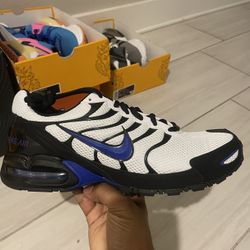 Nike Airmax Torch Size 11.5