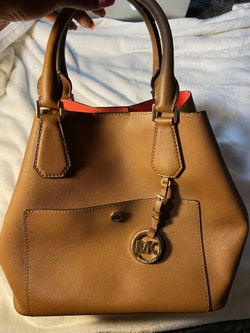 Micheal Kors Purse 