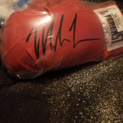Signed Mike Tyson Everlast Boxing Glove