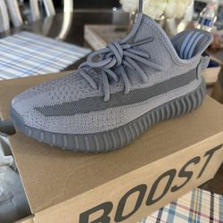 Yeezy Boost 350 V2