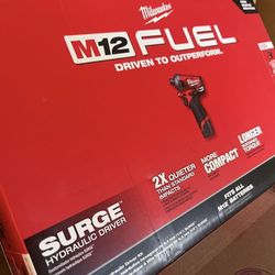 Milwaukee M12 FUEL SURGE 12V Lithium-Ion Brushless Cordless 1/4 in
