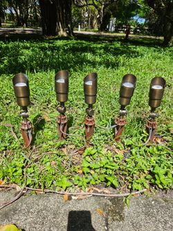 BRASS LANDSCAPE SPOT LIGHTS