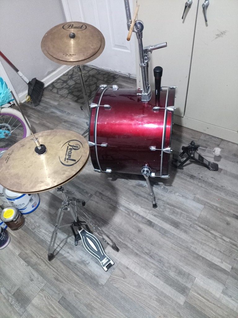 Drum Set Make Offer $40.00 As Is All