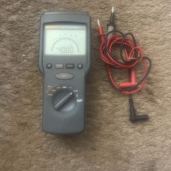 Fluke 1520 Mega OHM Meter