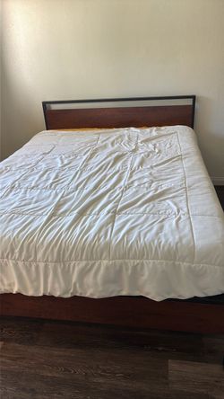 Metal Queen Bedframe