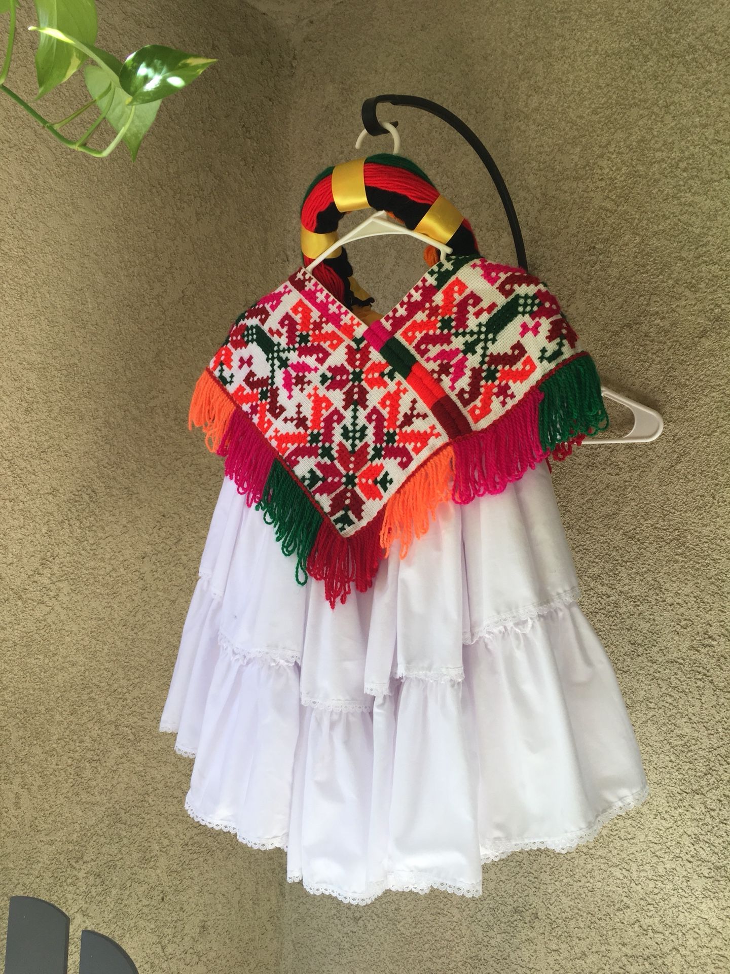 Folklorico skirt, top and headpiece