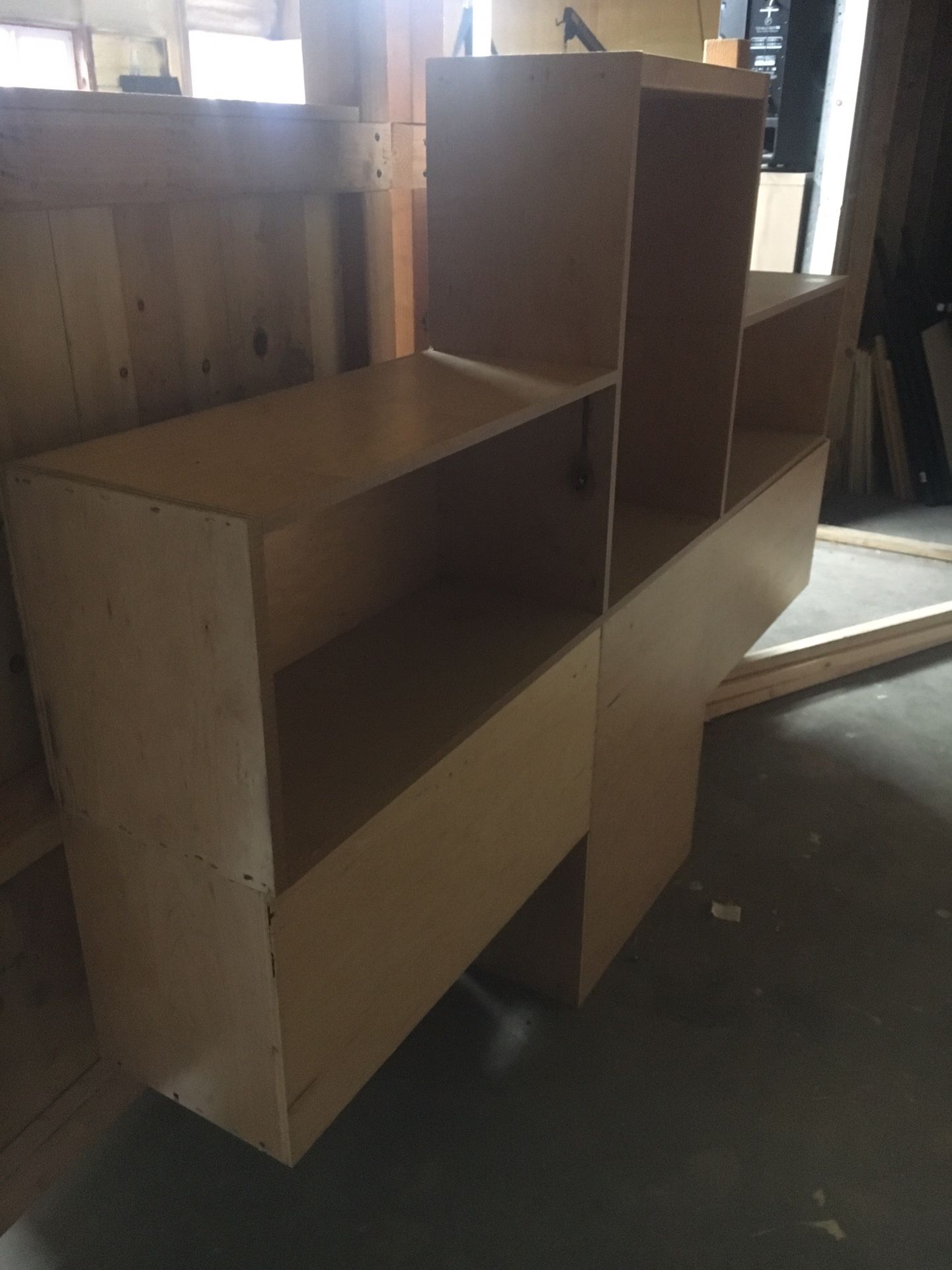 Free Cabinet 2 pieces