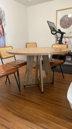 Wood round table