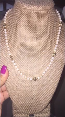 Collar de perlas Genuinas con 14K Gold Plated $35