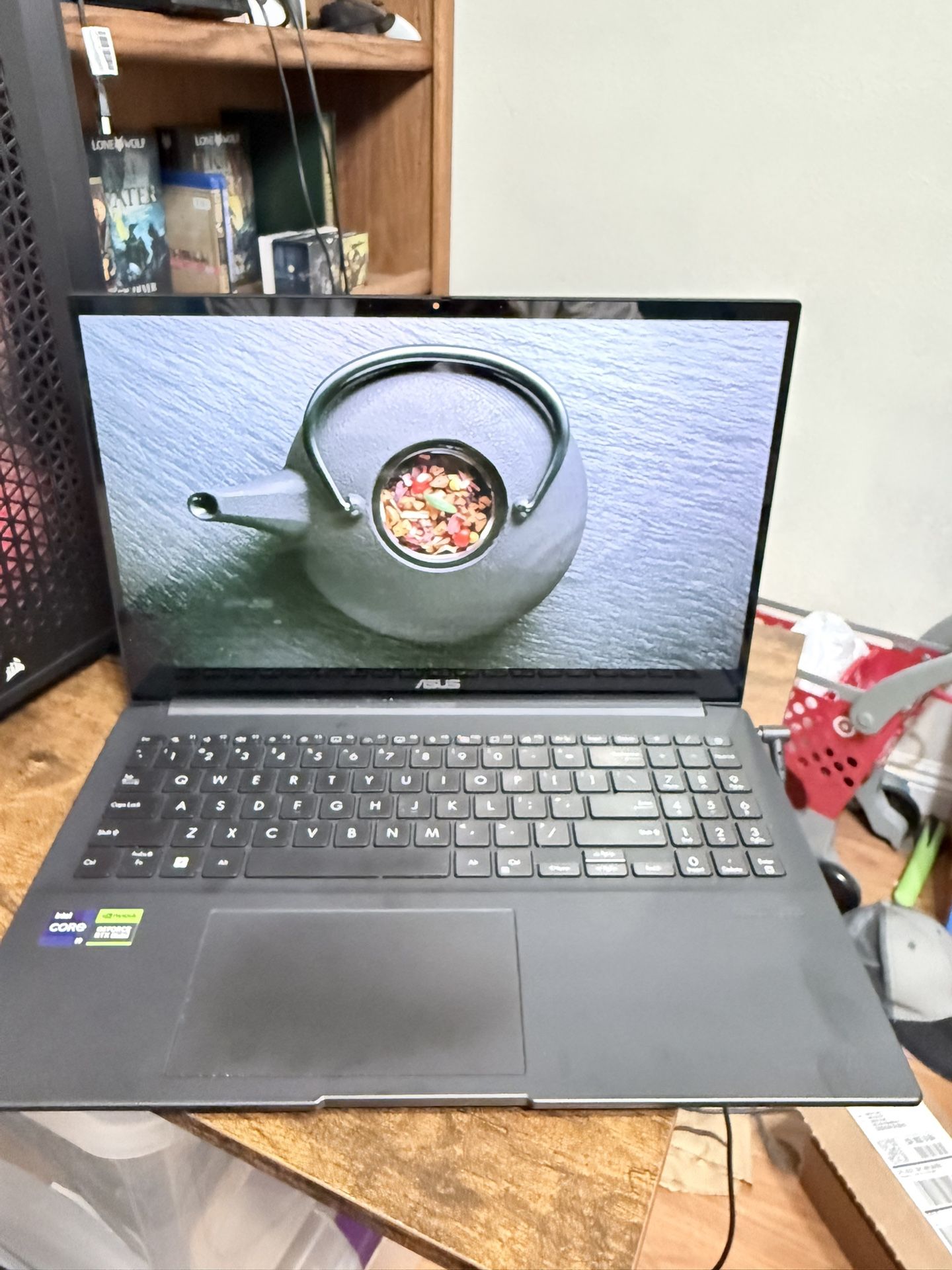 Gaming laptop OLED