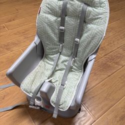 Fisher-Price SpaceSaver Simple Clean High Chair Baby to Toddler Portable Dining