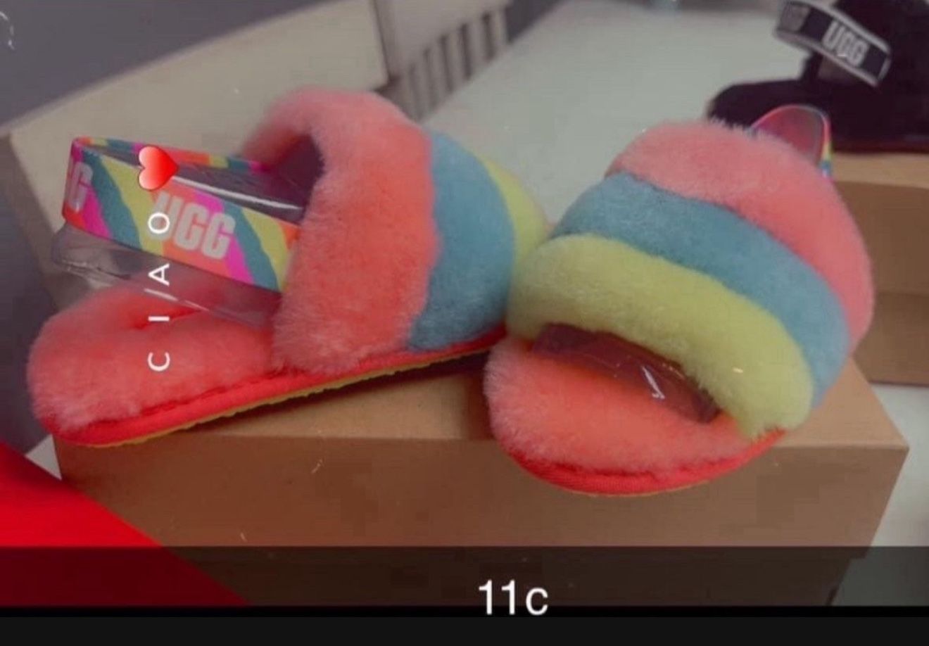 11c ugg slides $40 each 