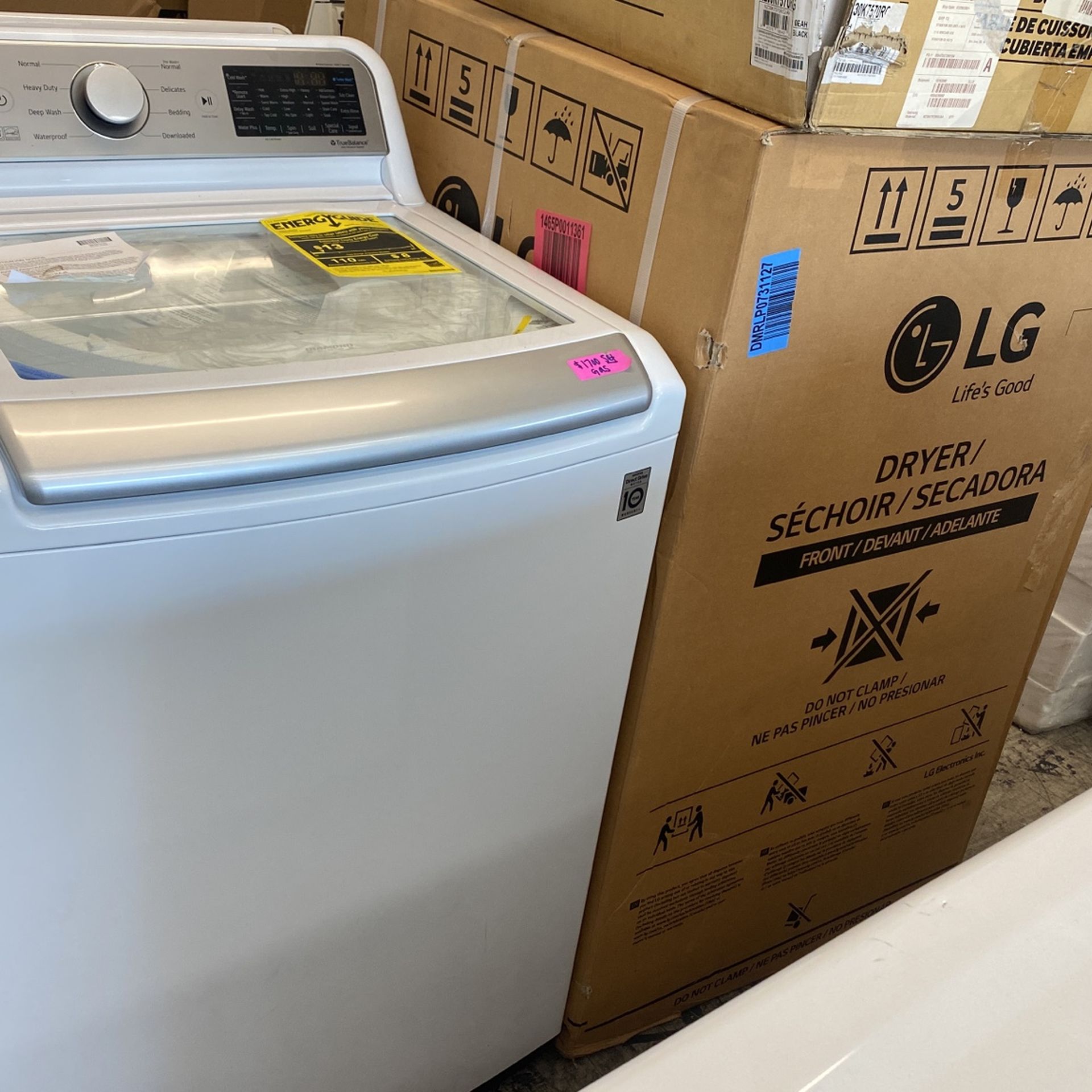 Yea NEW LG HE TOP LOAD WASHER AND GAS DRYER SET for Sale in Glendale
