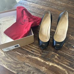 Christian Louboutin Vendome Matte Black 38.5 Don’t Make Them Anymore 