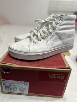 White Sk8-hi Vans 