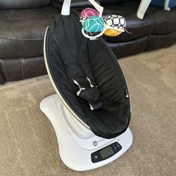 MamaRoo Multi-Motion Baby Swing