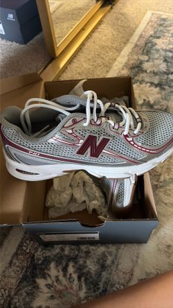 New Balance 740 shoes