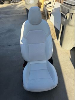 2024–2026 Tesla Model 3 "Highland" Front driver seat