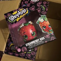 SHOPKINS  (Strawberry Kiss) Vinyl Collection 