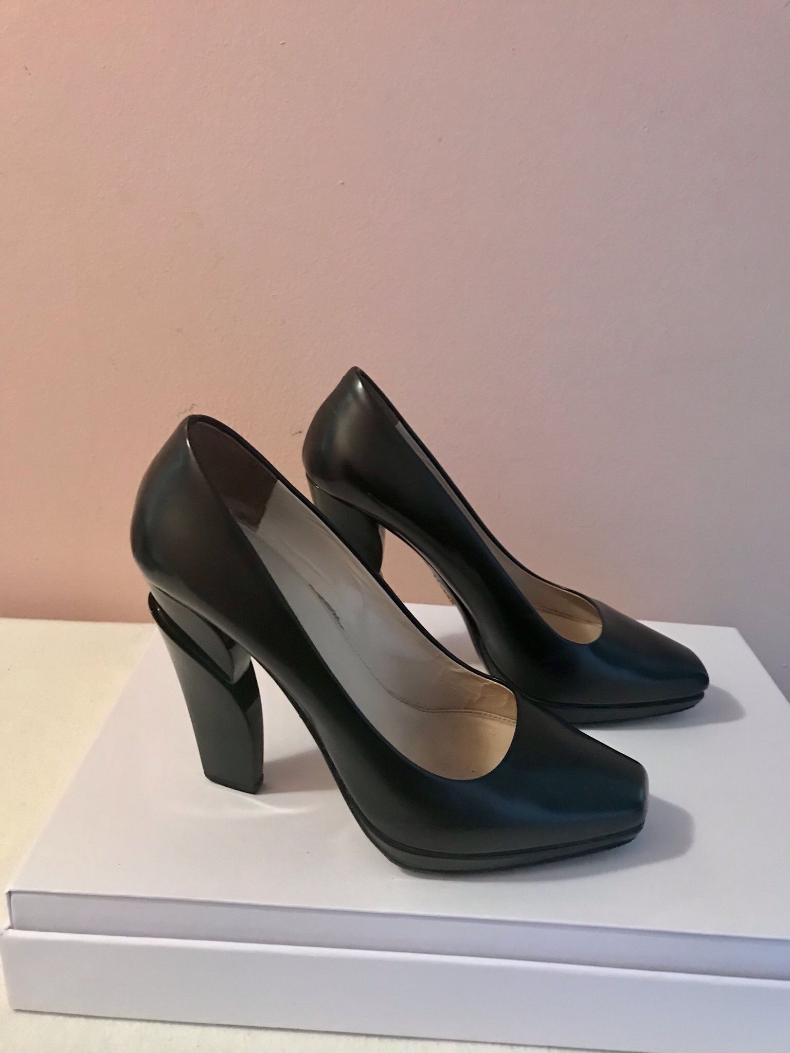 PRADA SHOES SIZE 37