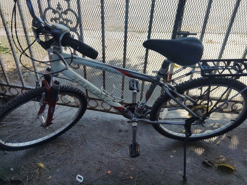 Trek Navigator200 Aluminum Bike