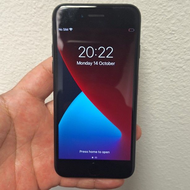 Apple iPhone 7 32GB Black Matte Unlocked AT&T, T-Mobile, Verizon