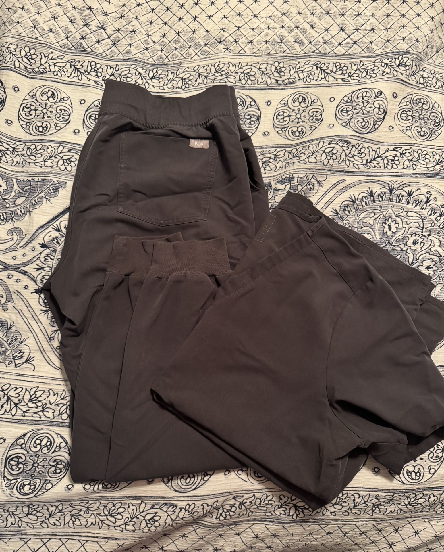 Figs Large Bottoms XL Top