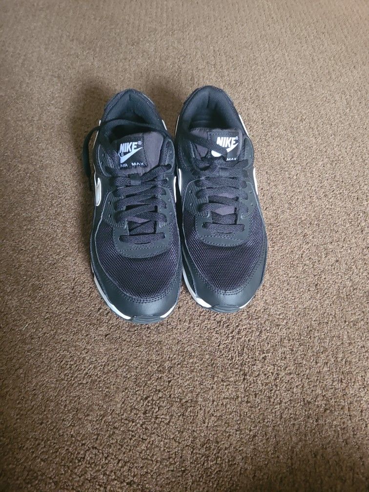 Nike Air Max- Women's Size 9.5. New ! Only Used 2x