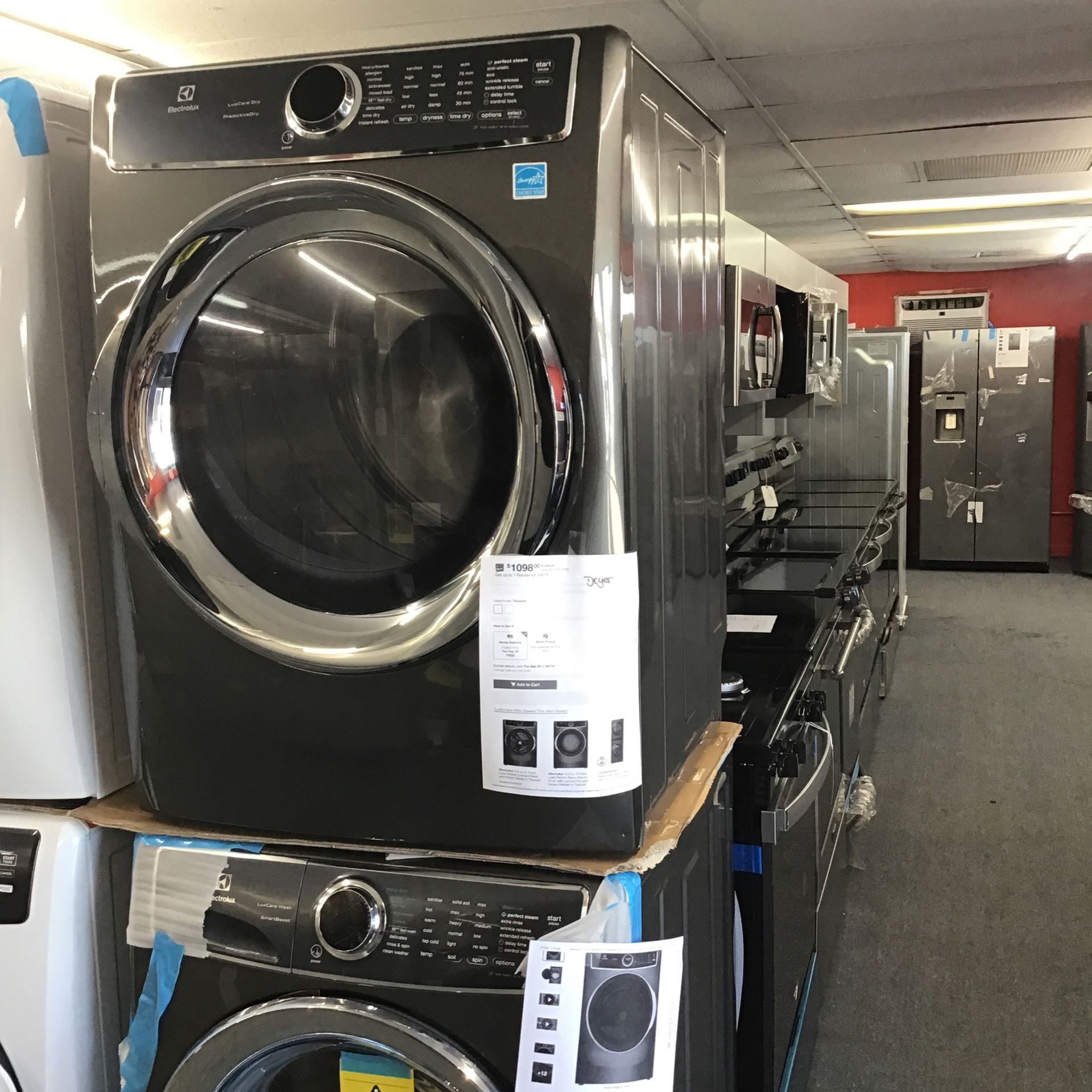 New Scratch And Dent Electrolux Front Load Washer And Dryer Set. 1 year Warranty 