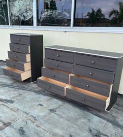 Set eight and five drawers dresser