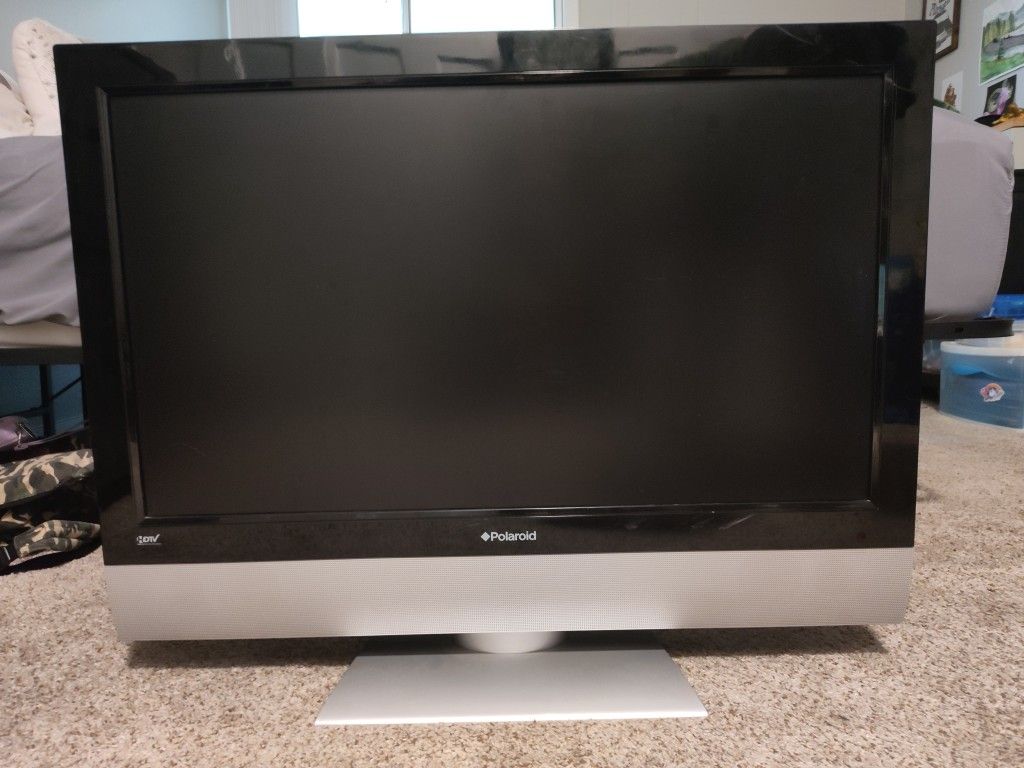 32" Polaroid 2006 TV With Power Cord (No Remote)