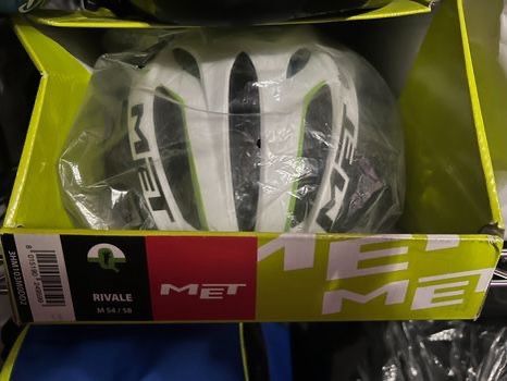 MET Rivale MIPS Cycling Helmet Team Dimension Data (2017) - Medium, 54-58cm