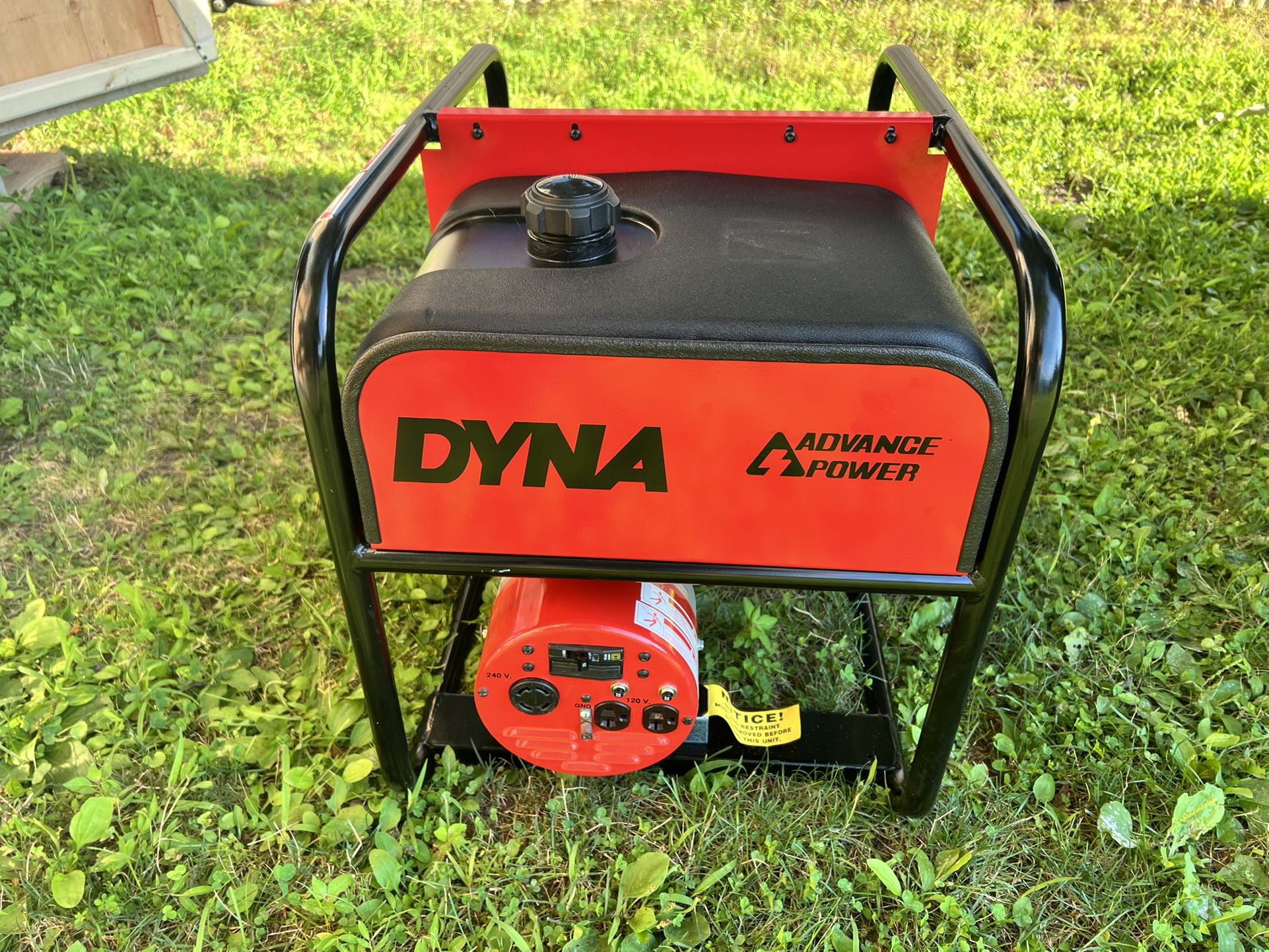 Brand New DYNA 6000 Watt Generator