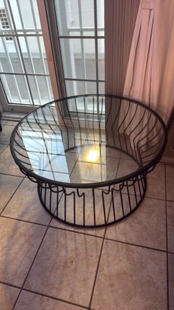 Mesa de centro como nueva en muy buenas condiciones