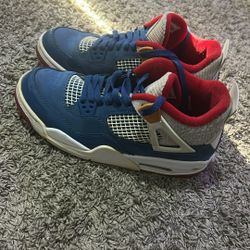 Jordan 4 Size 7 Y with Box