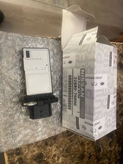 Nissan Pathfinder air flow sensor