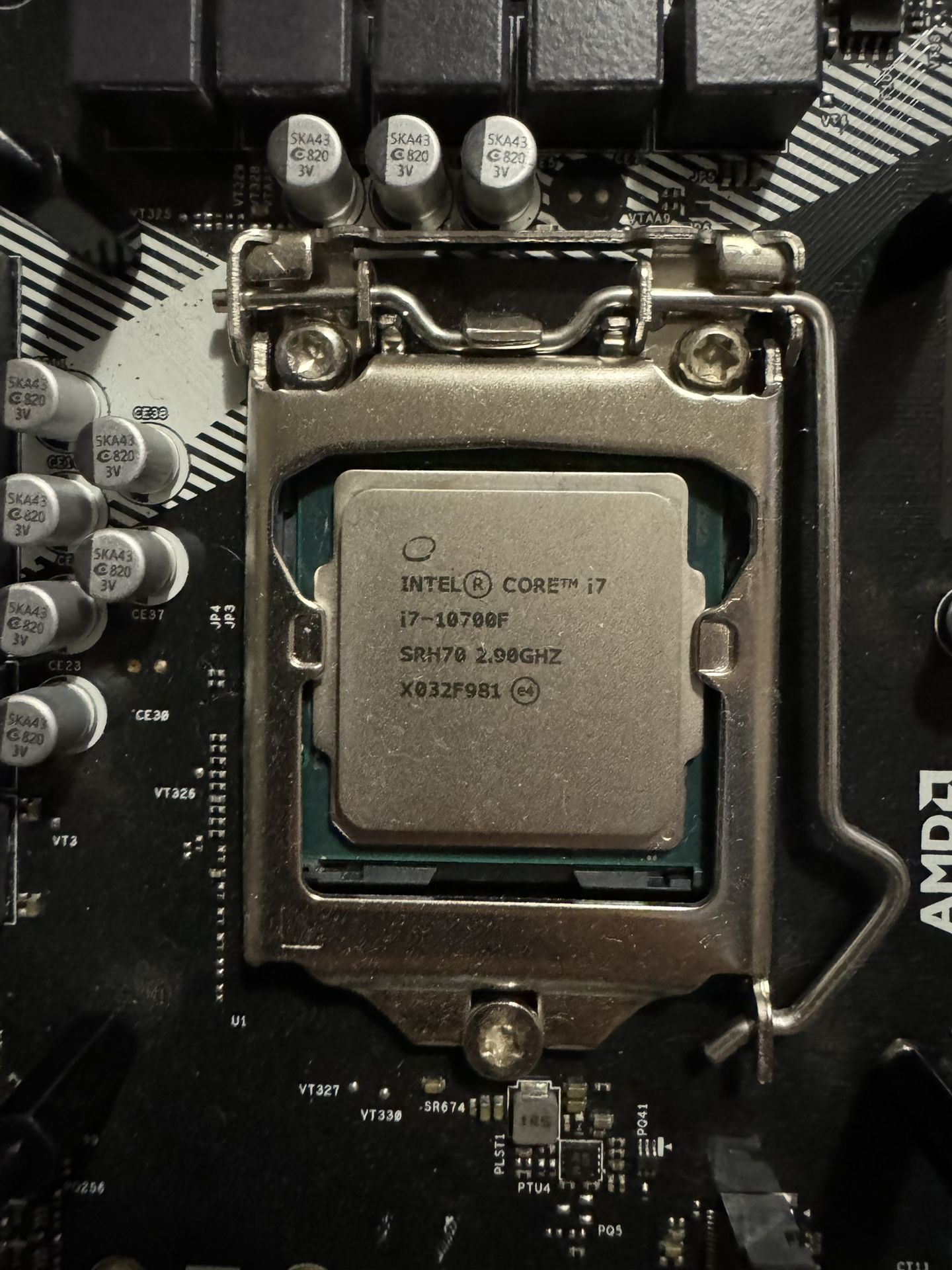 Intel I7 10700F, ASROCK B460 Pro4s