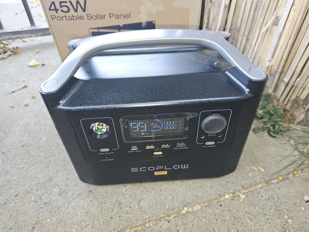 Ecoflow 720 Watts With 45watt Solar Panel