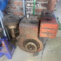Vintage Briggs And Stratton Small Engine
