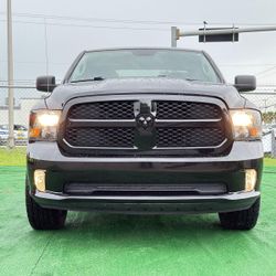 💪 Tough and reliable 4X4 truck
