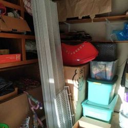 2 Metal shelf (long and short)