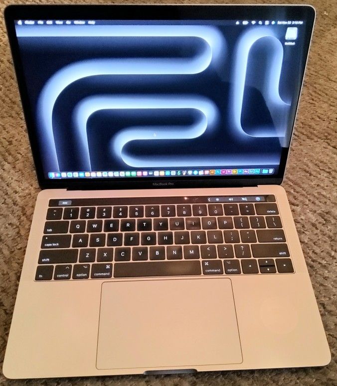 13"Macbook Pro With Touchbar/Logic Pro/Final Cut Pro X