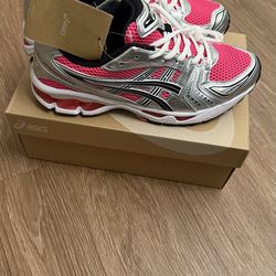 ASICS Gel Kayano 14 pink