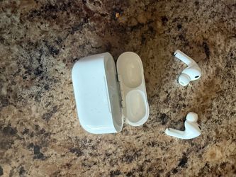 Apple AirPods Pro 3’s  with Charging Case