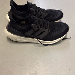 Men’s Adidas Ultraboost Light Boost (Size 12)