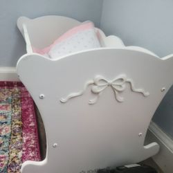 Like New Baby Doll Cradle 
