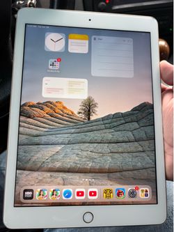 Apple iPad old generation works good no issues