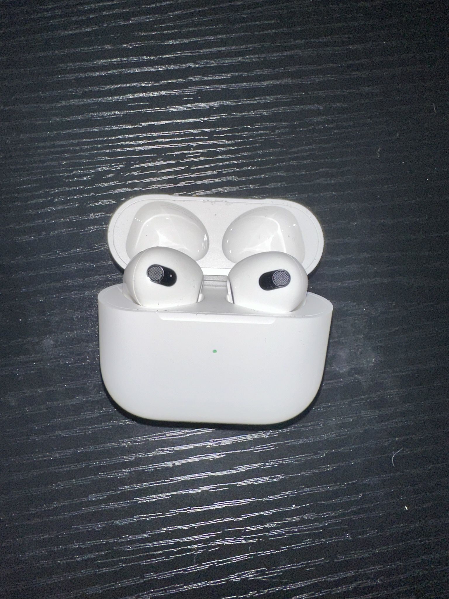 Apple AirPods (Generation 3)