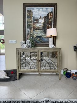Cabnit & Frame And Picture